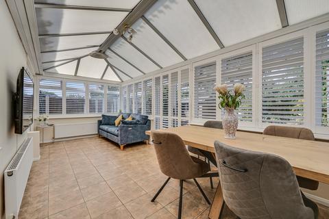 2 bedroom bungalow for sale, Nalla Gardens, Broomfield, Chelmsford
