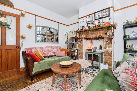 2 bedroom terraced house for sale, Brentwood Road, Chadwell St Mary, Grays