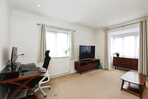 1 bedroom flat for sale, Brighton Road, HORSHAM