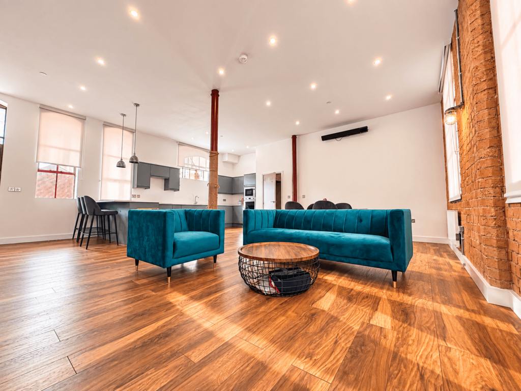 Apartment in Birmingham, West Midlands - View 5