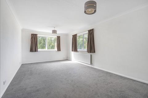 2 bedroom flat for sale, Lower Road, Bookham, KT23