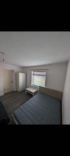 Studio to rent, Blake avenue, Barking, IG11