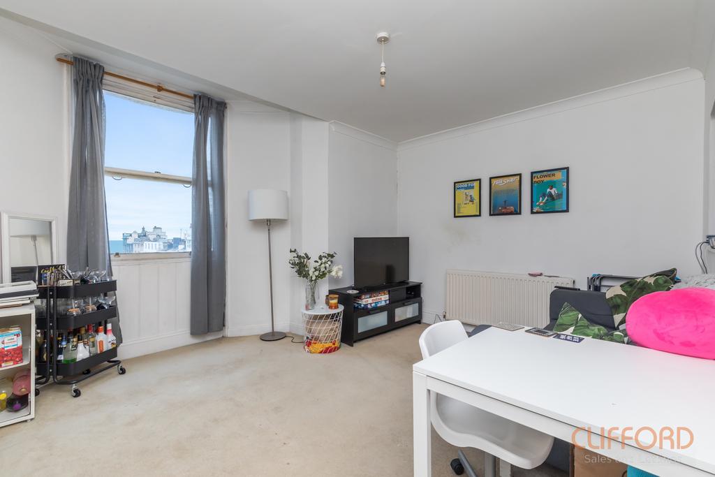 Apartment in Brighton - View 2