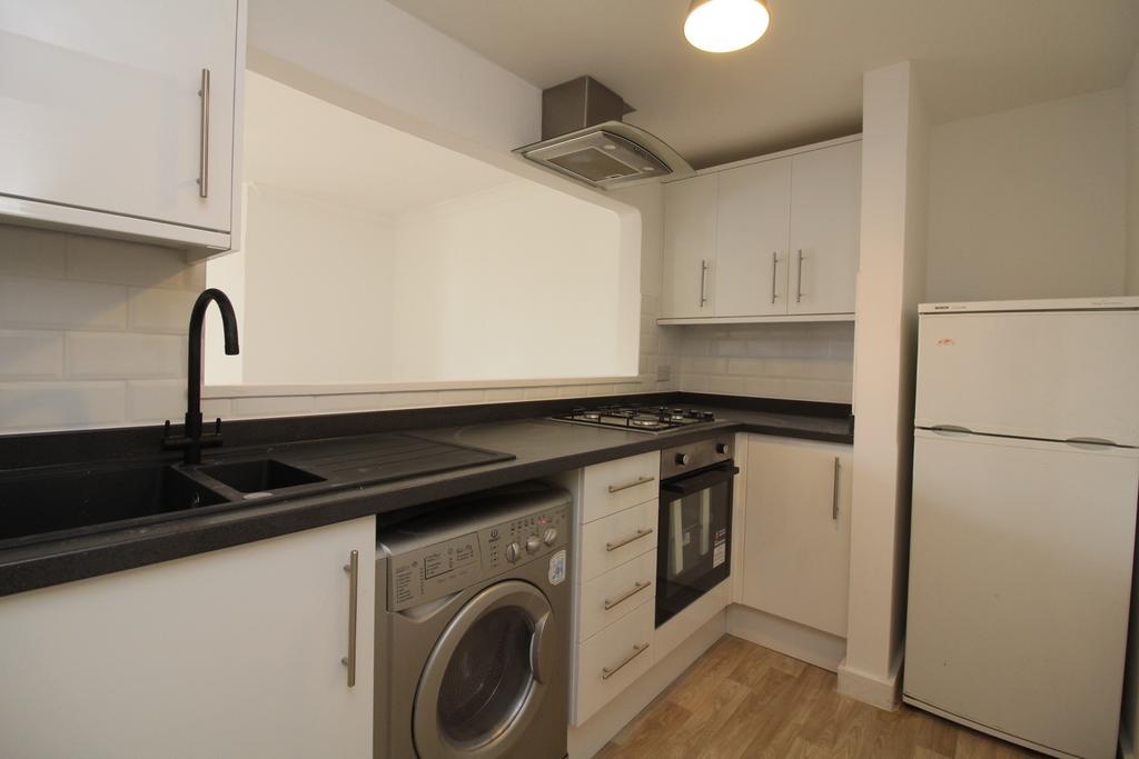Apartment in Brighton - View 4