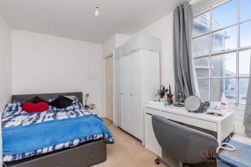 Apartment in Brighton - More