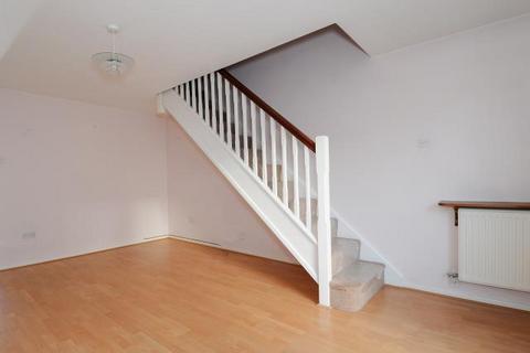 2 bedroom terraced house to rent, Avocet Way, Bicester, OX26