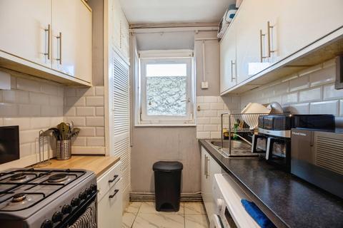 undefined, Barnfield Road, London, SE18