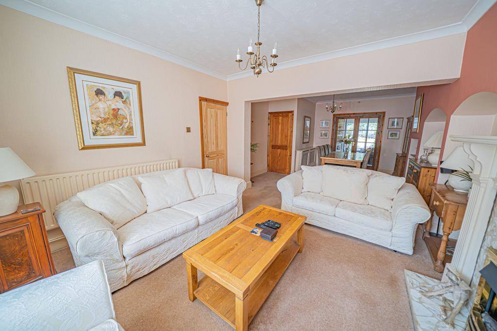 House in Solihull, Shirley - View 3