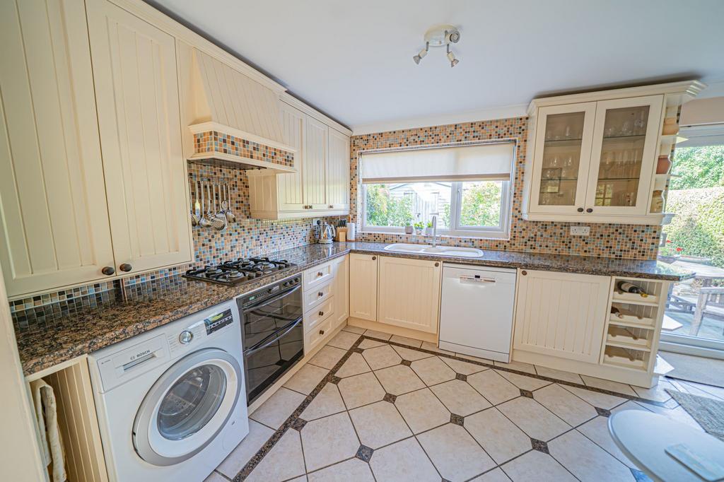 House in Solihull, Shirley - More
