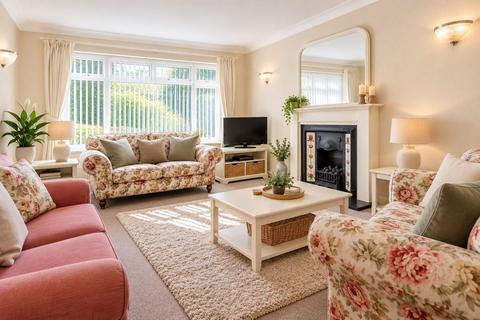 3 bedroom detached house for sale, Lower Bury Lane, Epping