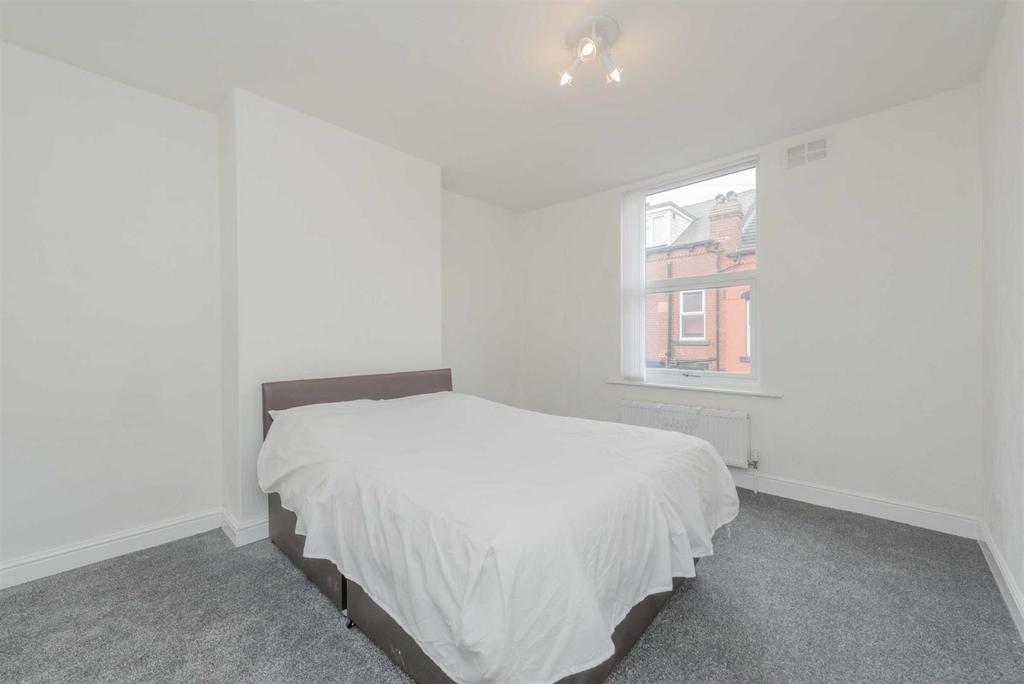 House in Leeds - View 5