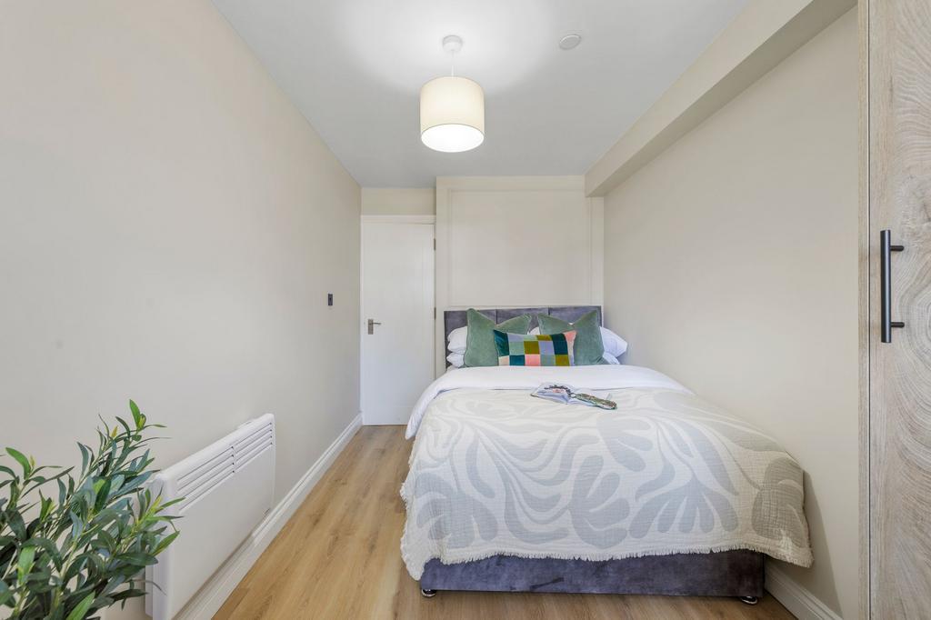 Apartment in Cardiff - View 4