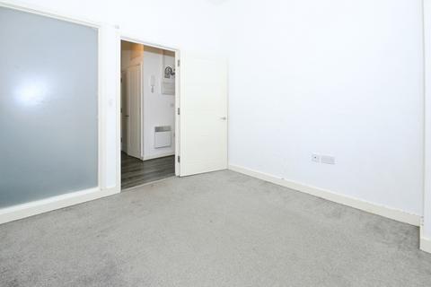 2 bedroom flat for sale, Vicarage Farm Road, Peterborough, Cambridgeshire, PE1
