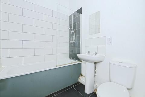 2 bedroom flat for sale, Vicarage Farm Road, Peterborough, Cambridgeshire, PE1
