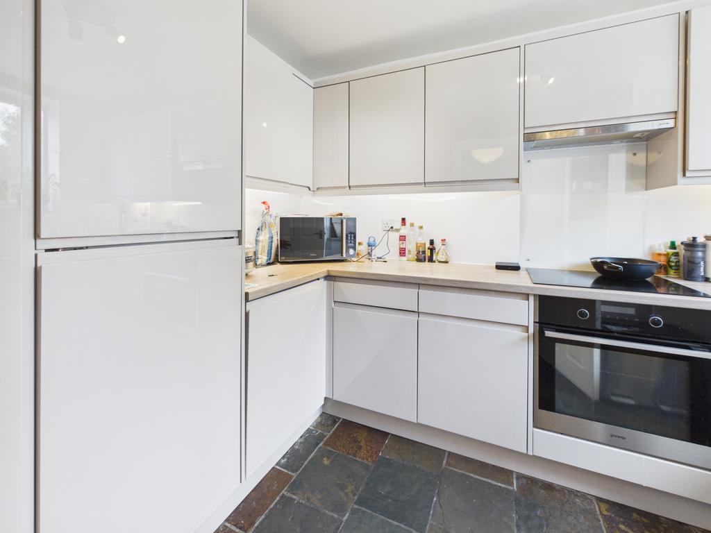 Apartment in Cambridge - View 3