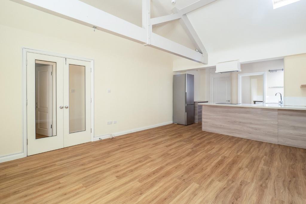 Apartment in Nottingham - View 3
