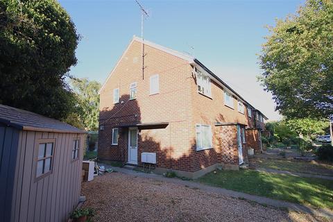 2 bedroom maisonette to rent, Howard Road, Cambridge CB5