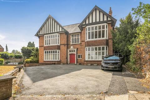 2 bedroom flat for sale, Lichfield Road, Four Oaks, Sutton Coldfield