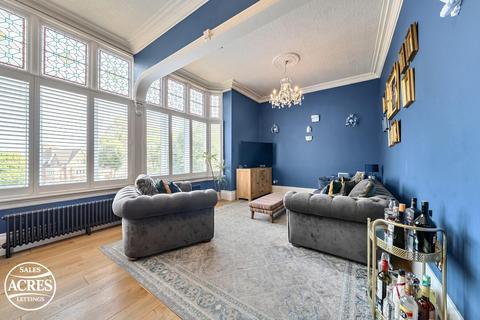 2 bedroom flat for sale, Lichfield Road, Four Oaks, Sutton Coldfield