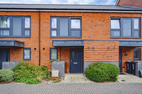 2 bedroom terraced house for sale, School End Crescent, Hemel Hempstead