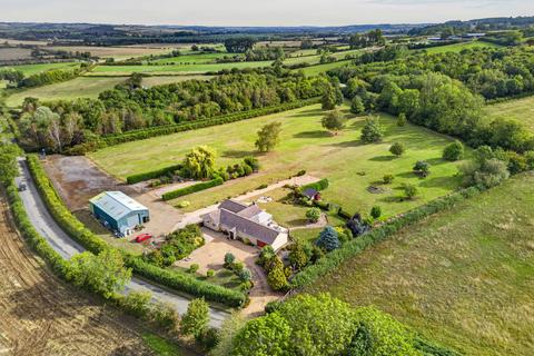 2 bedroom detached bungalow for sale, Mill Road, Market Harborough LE16