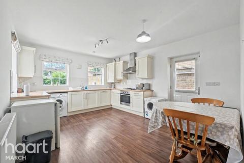 2 bedroom detached bungalow for sale, St James Close, Chatteris