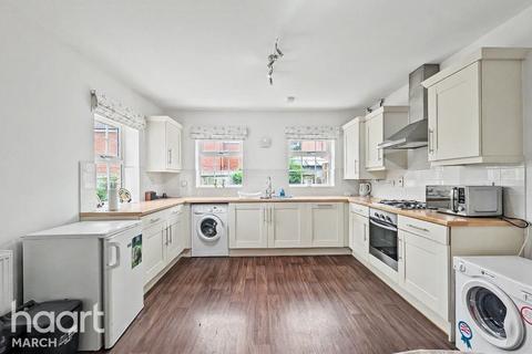 2 bedroom detached bungalow for sale, St James Close, Chatteris