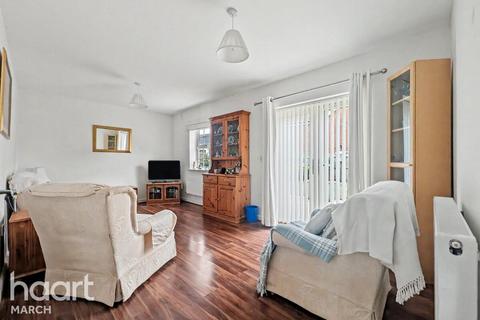 2 bedroom detached bungalow for sale, St James Close, Chatteris