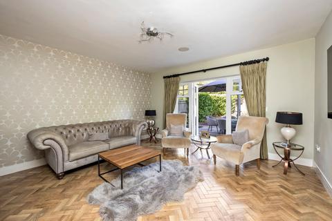 undefined, Farthings Hill, Horsham, RH12