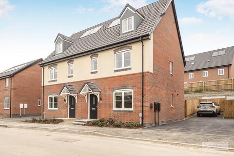 4 bedroom semi-detached house to rent, Bluebell Way, Shepshed, LOUGHBOROUGH