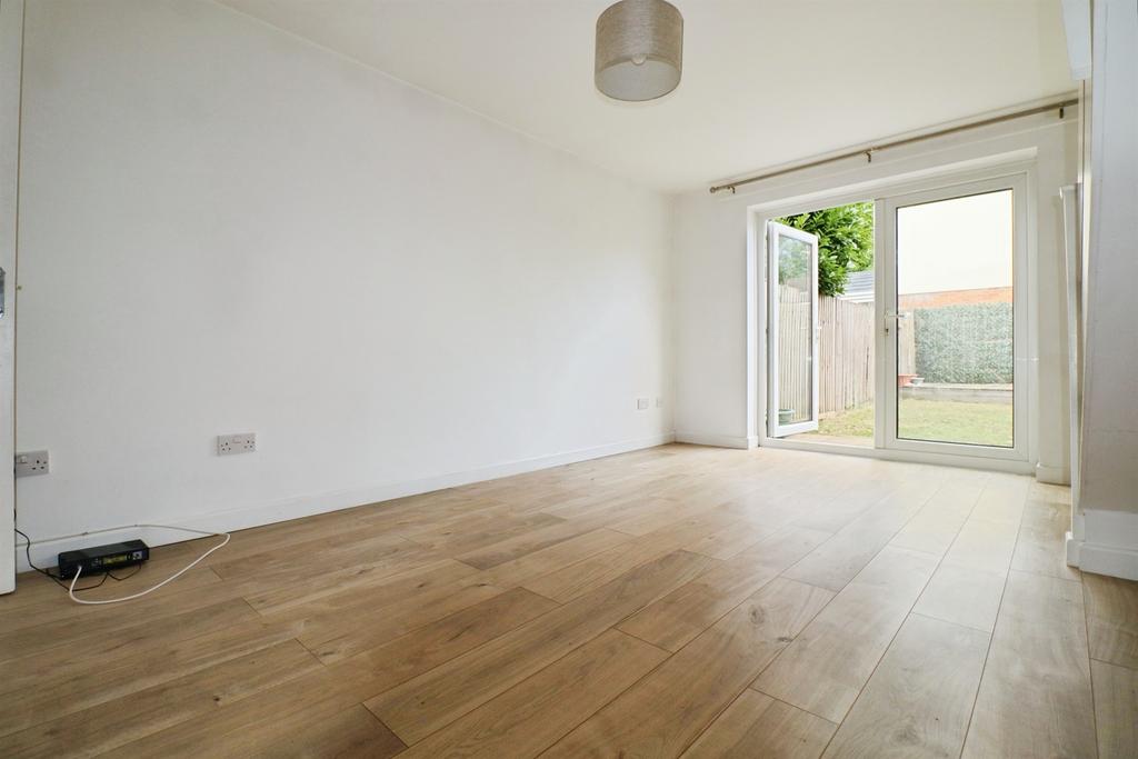 House in Cardiff, Trowbridge - View 5