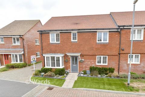 3 bedroom semi-detached house for sale, Harrier Drive, Ashford TN25