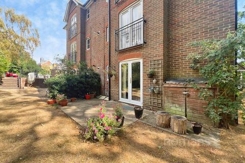 2 bedroom apartment for sale, Hamilton Place, Aldershot, Hampshire