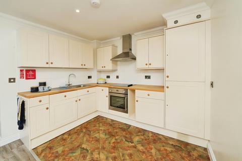 1 bedroom apartment for sale, Chantry Court, Westbury