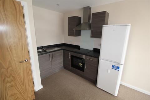 1 bedroom apartment to rent, High Street, Kingswinford