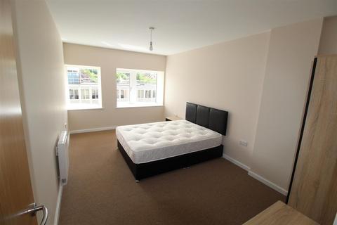 1 bedroom apartment to rent, High Street, Kingswinford