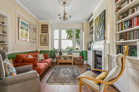 3 bedroom terraced house for sale, Park Grove Road, Leytonstone E11