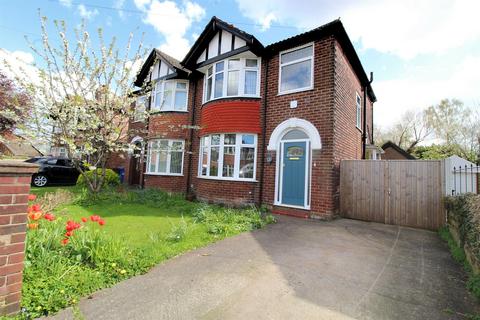 3 bedroom semi-detached house to rent, Brackley Road, Heaton Chapel,