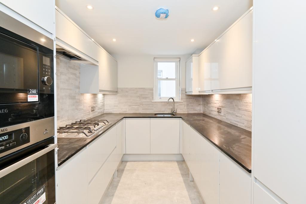Apartment in London - View 3