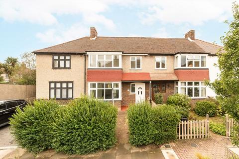 3 bedroom terraced house to rent, Bramshaw Rise, New Malden KT3