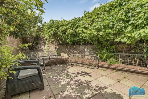 4 bedroom semi-detached house to rent, Florence Road, Finsbury Park, London, N4