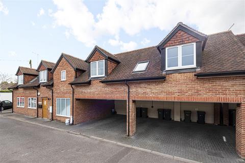 2 bedroom house to rent, Flat 1, 26 Station Parade, East Horsley