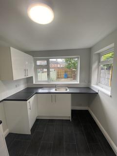 2 bedroom end of terrace house to rent, Wold Road, Hull HU5