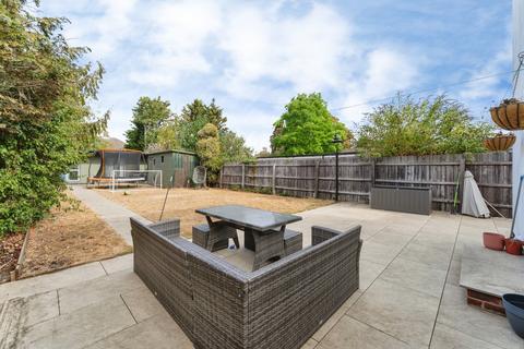 4 bedroom semi-detached house for sale, Milton Road, CAMBRIDGE, Cambridgeshire, CB4