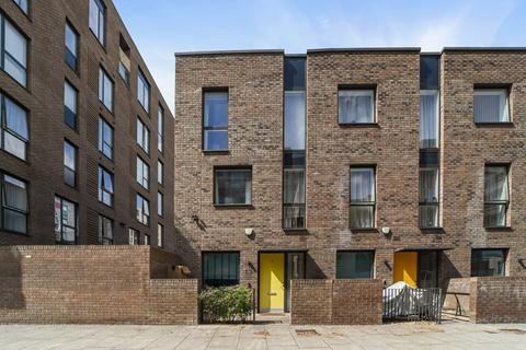 4 bedroom end of terrace house for sale, Peartree Way, Greenwich, London, SE10