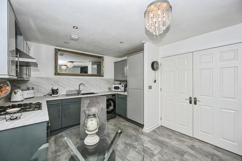 2 bedroom flat for sale, North Road, St. Helens, Merseyside, WA10