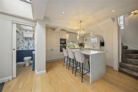 3 bedroom end of terrace house to rent, Kew Foot Road, Richmond, Surrey, TW9