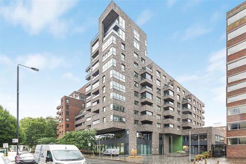 1 bedroom flat for sale, Upper Richmond Road, London SW15