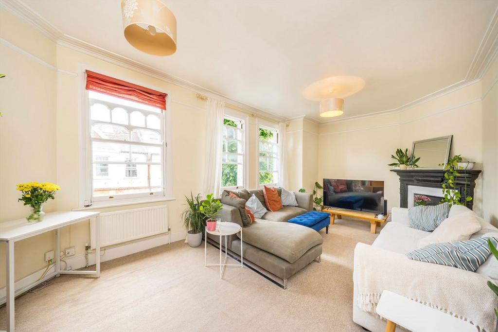 Apartment in London - View 2