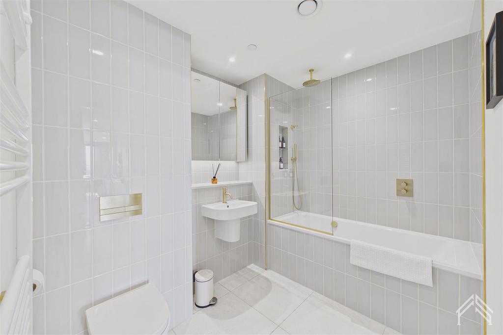 Apartment in London - More